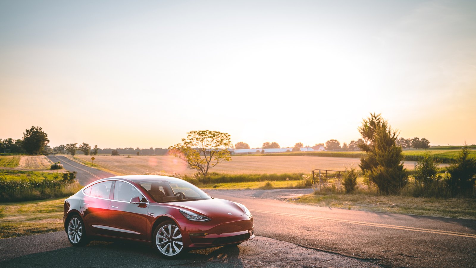 How Tesla innovated their CX from half hour of paperwork to one click lease?